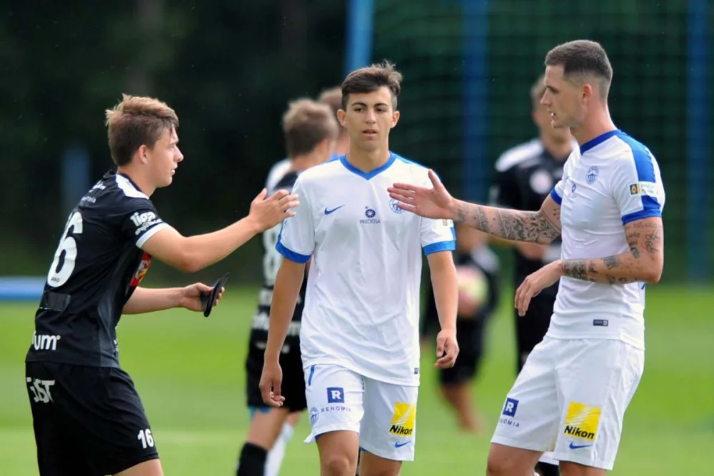 Dvojutkání s Hradcem Králové Slovanu nevyšlo. Votroci si z Hořic odváží dvě výhry.