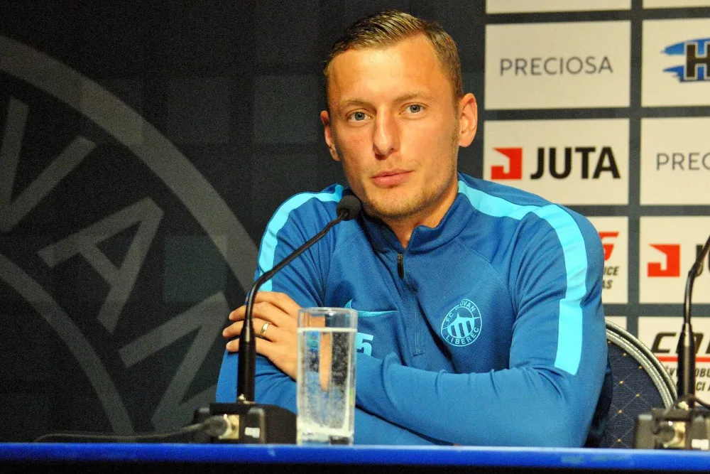 Vladimír Coufal na tiskové konferenci.