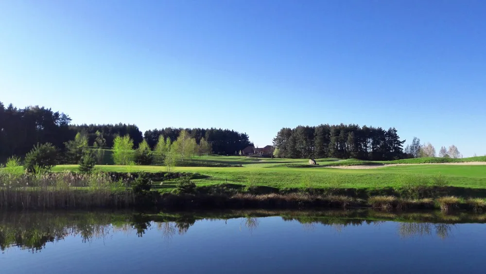 Tak trochu jiná letní dovolená. Golfresort Monachus láká na přírodu, klid a kvalitní služby.