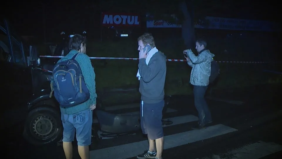 Dodávka kapely Wohnout se při cestě z Benátské! střetla s autobusem.