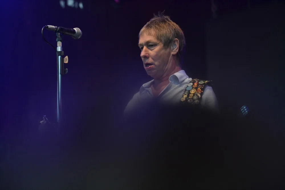 Status Quo po osmi letech v Liberci. Vesecký areál aplaudoval tříakordovému boogie.