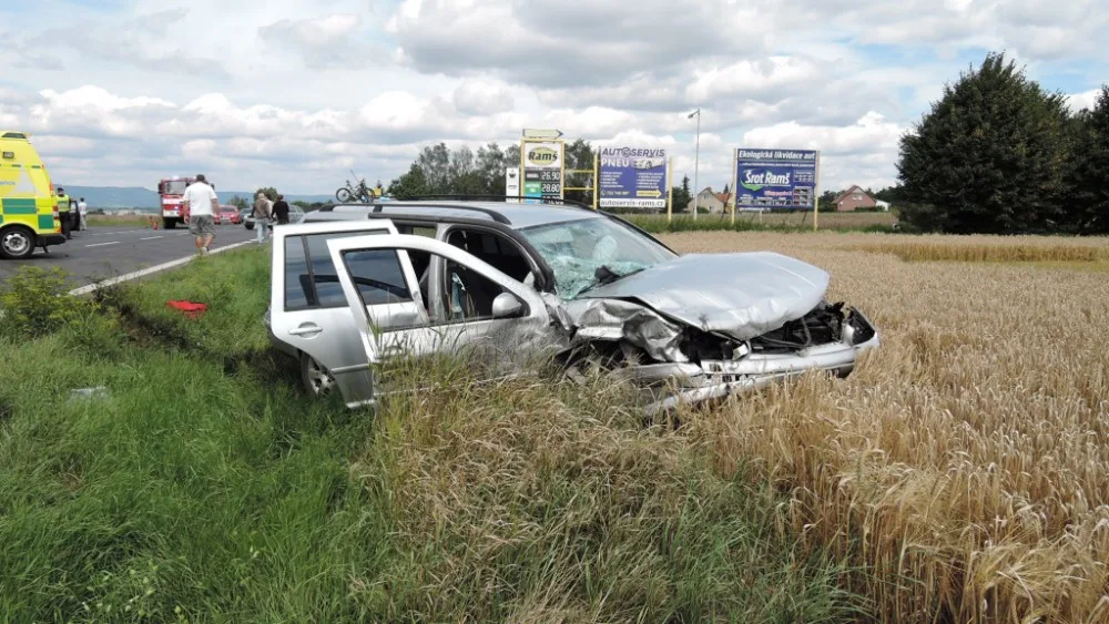 Jedno z aut po nehodě.