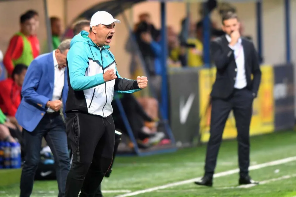 Sparta v Liberci opět zaváhala. Slovan dokázal v devíti hráčích vybojovat remízu 1:1.