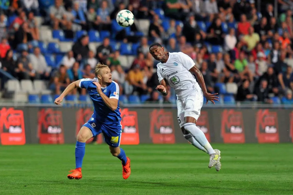 lovan nedal trápící se Boleslavi šanci. Výhru 3:0 zařídil dvěma přesnými zásahy Graiciar.