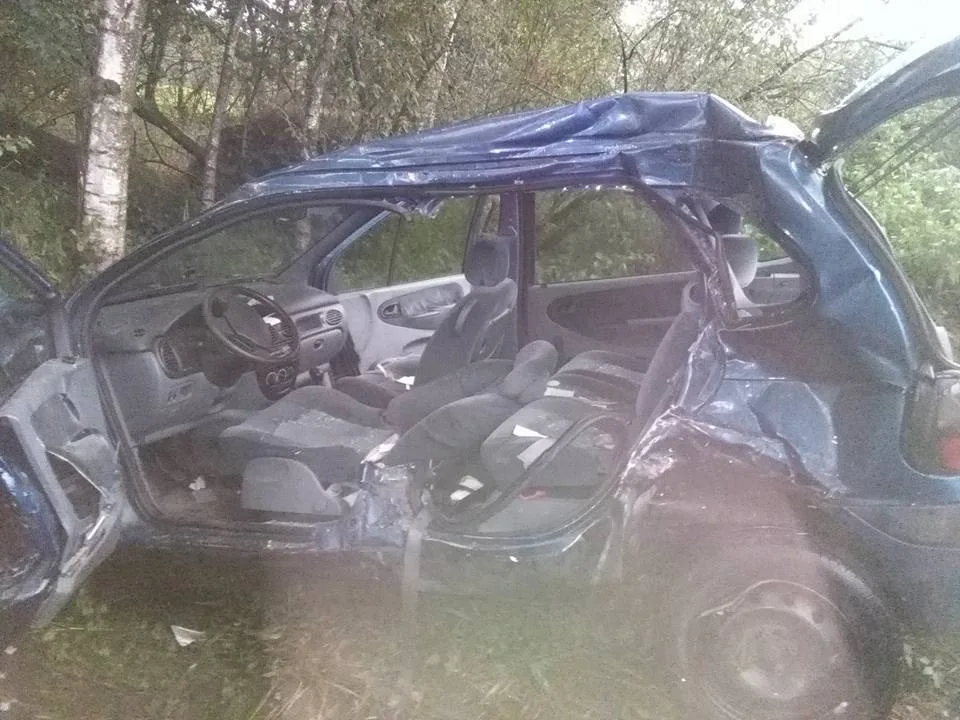 Do hasičů narazilo osobní auto.98918566827704_7251583236815946908_n