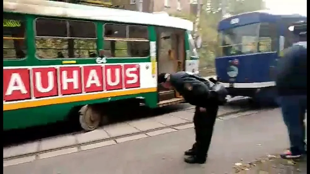 Vykolejení tramvaje.