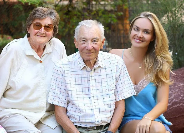 Pro letošní ročník bude většina vydražené částky věnována Nadaci Taťány Kuchařové Krása pomoci na projekt Doma bez obav na pomoc seniorům, aby mohli žít důstojně doma.