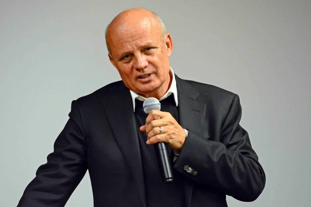 Michal Horáček v debatě se zaměstnanci liberecké nemocnice.