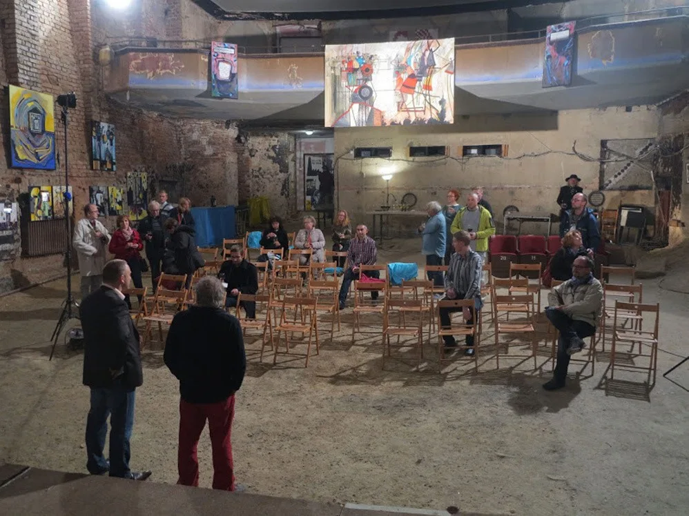 Kino Varšava.