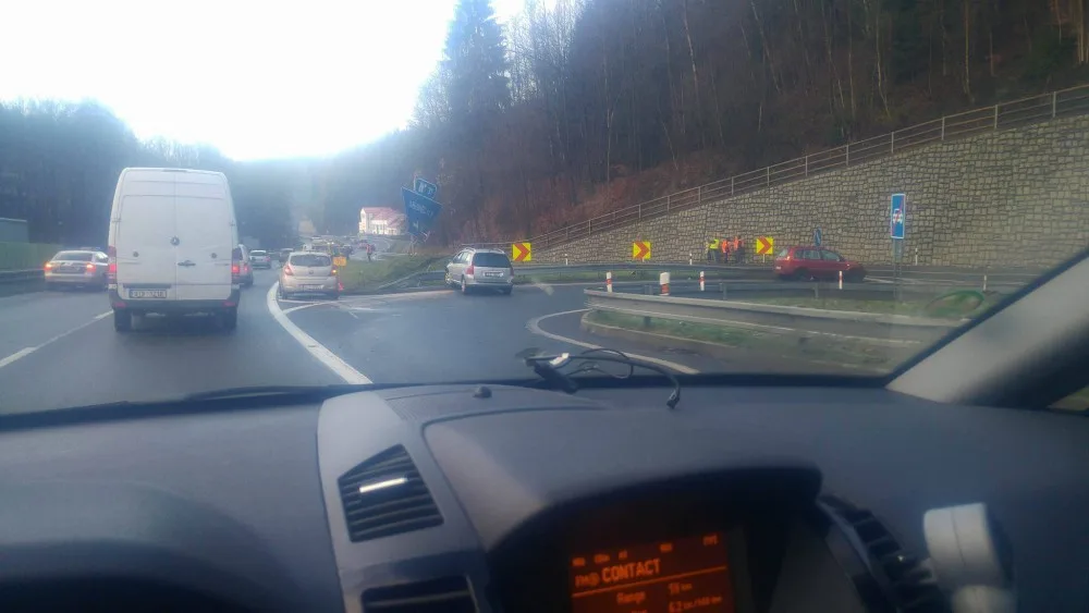 Nehoda před Hodkovicemi nad Mohelkou.