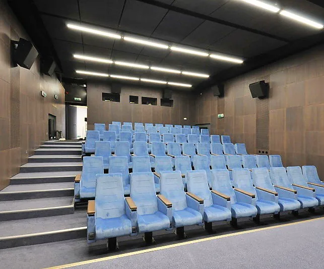 Kino v Hrádku.