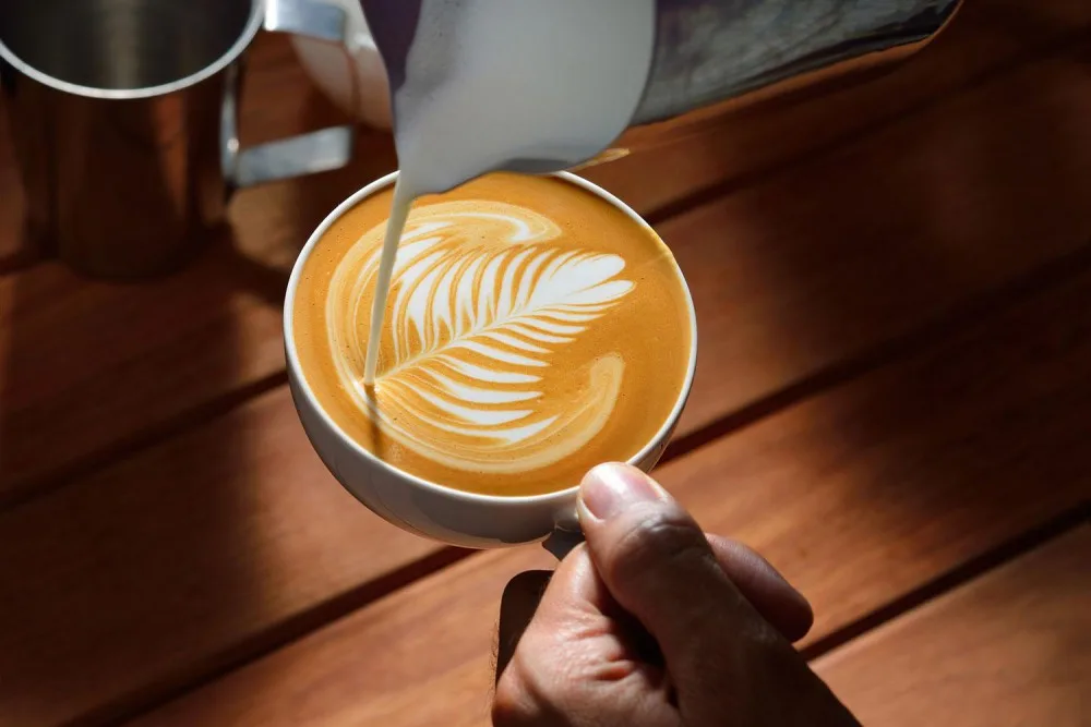 Kouzlo Latté Art. Jak se naučit základy v domácích podmínkách?