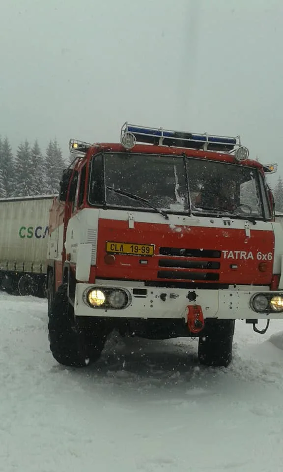 Kamion vyprostila Tatra 815