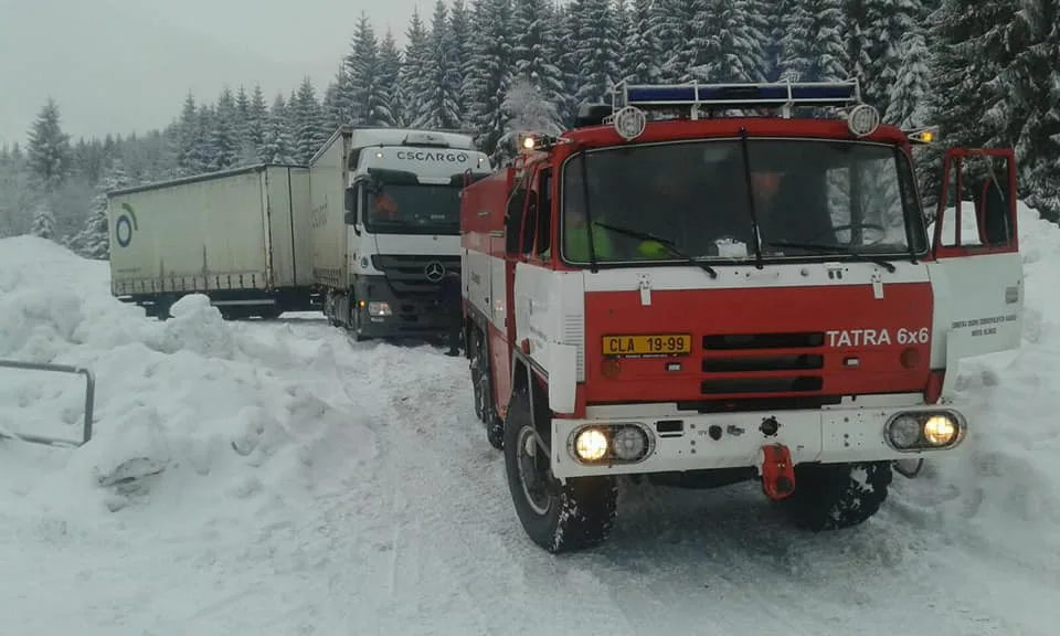 Kamion vyprostila Tatra 815