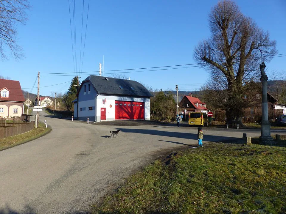 Opravená zbrojnice ve Zdislavě.