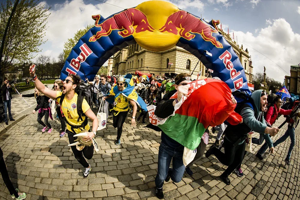 Red Bull Can You Make It? 2018 Jedinečná cesta napříč Evropou bez peněz.