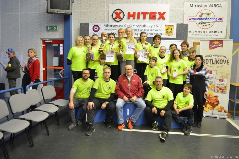 Liberečtí střelci s olympijským vítězem Liborem Kůrkou.