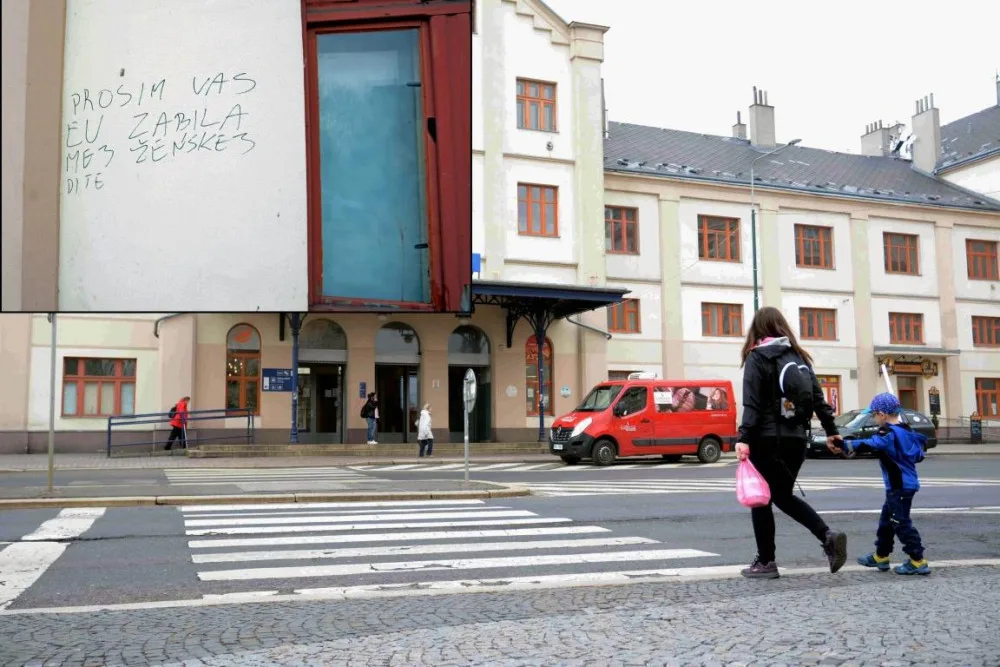 EU zabila mé ženské dítě, napsal cizinec na zeď vlakového nádraží. Kolemjdoucí přivolali strážníky.