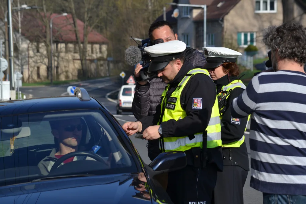 Pospíchat se dnes nevyplatilo. Policisté měřili na pěti desítkách míst.