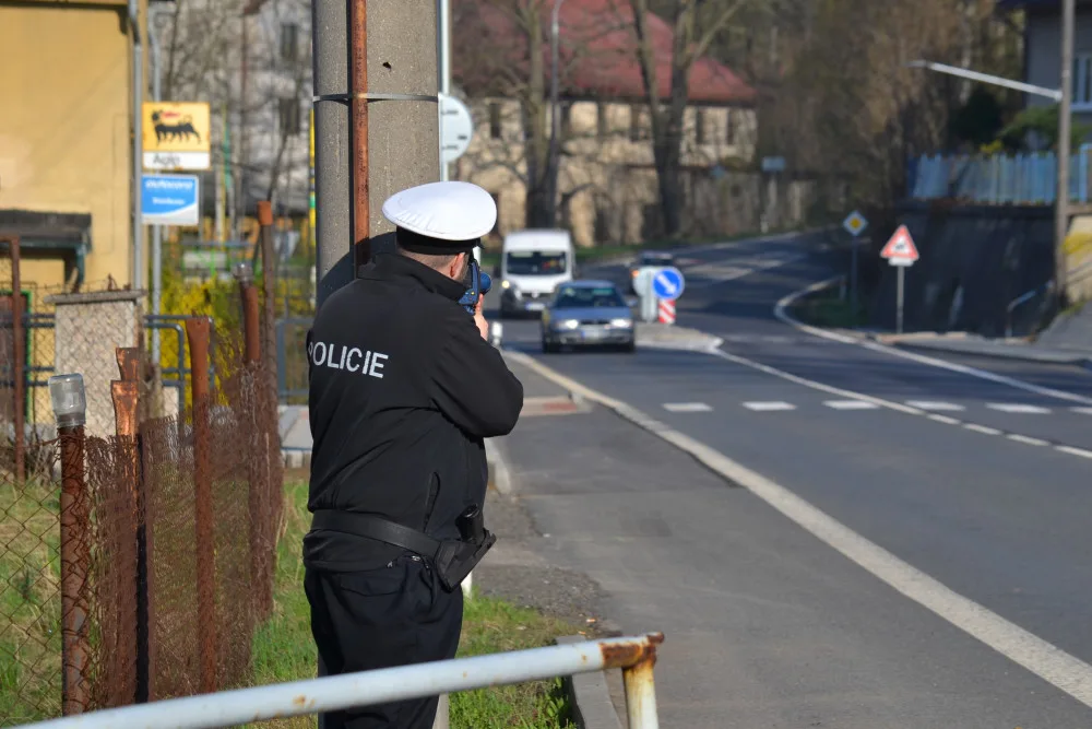 Pospíchat se dnes nevyplatilo. Policisté měřili na pěti desítkách míst.