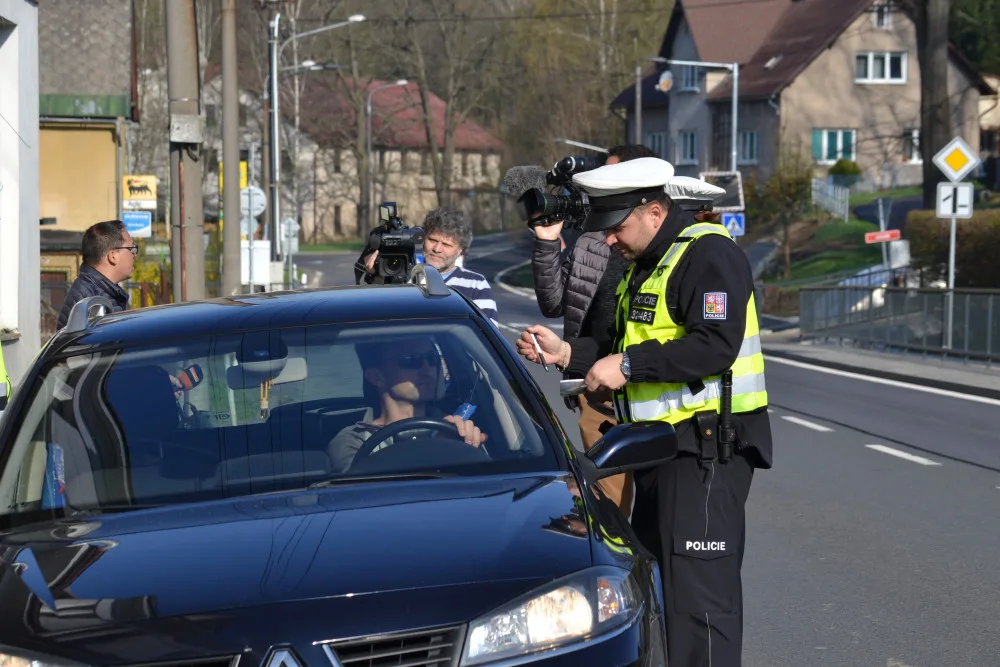 Pospíchat se dnes nevyplatilo. Policisté měřili na pěti desítkách míst.