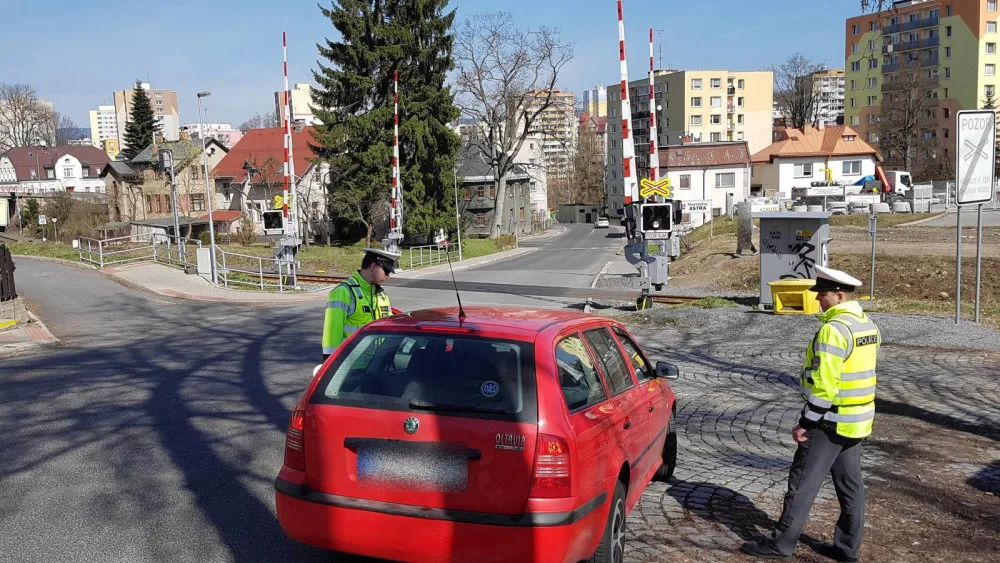 Policie kontrolovala přejezdy.