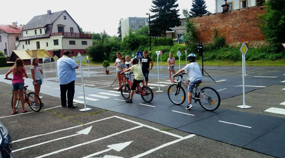 Dětské mobilní dopravní hřiště v Českém Dubu
