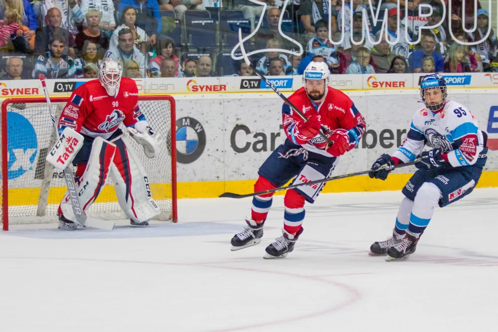 Bílí Tygři proti HC Dynamo Pardubice