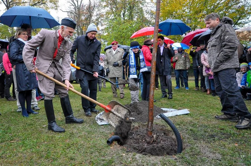 Sázení lípy i s poselstvím.