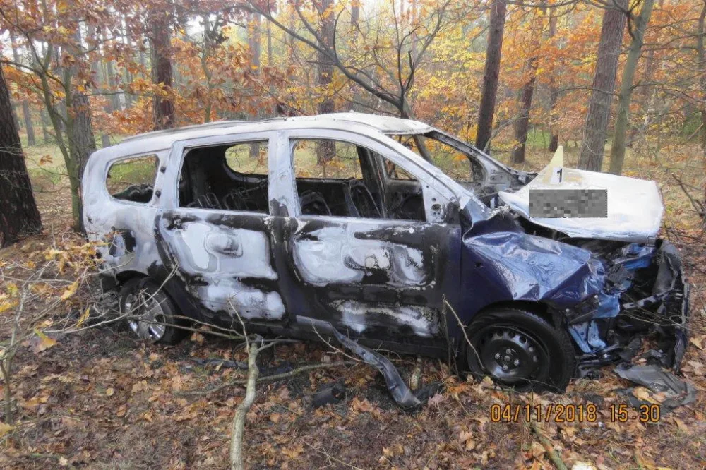 Shořelý automobil