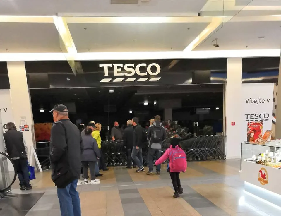 V Tescu nejde elektřina.