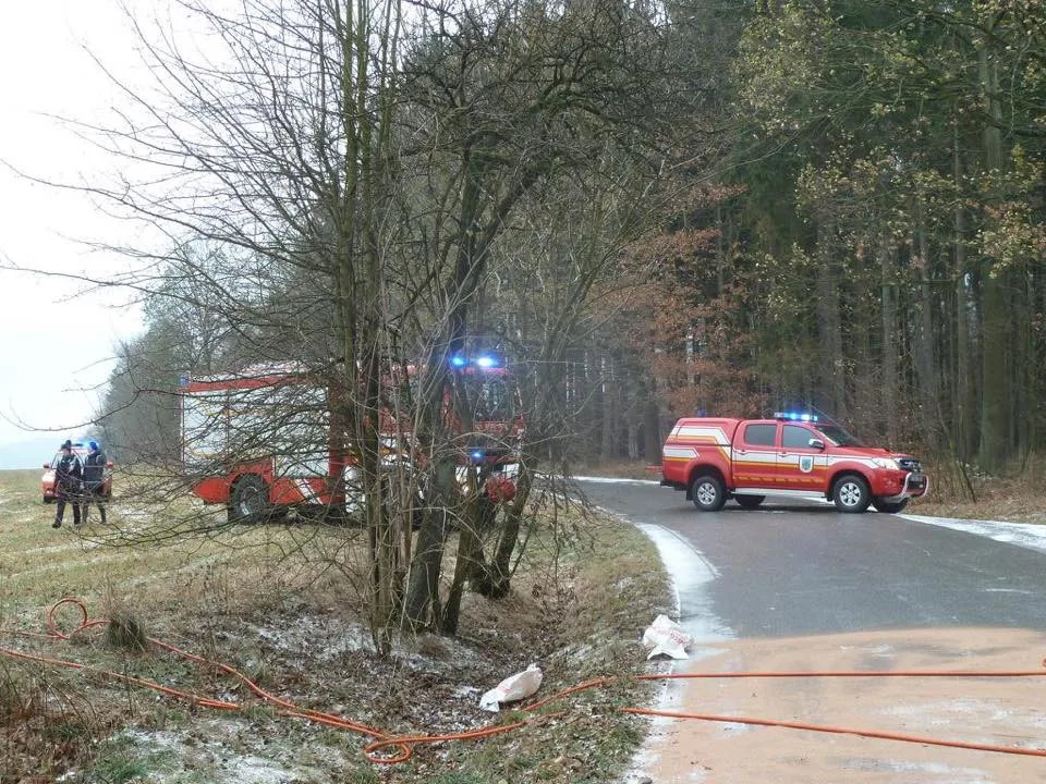 U Bílého kostela havaroval osobní automobil.