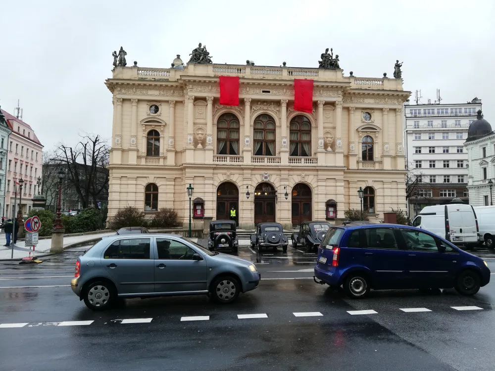 Přípravy na natáčení seriálu World on Fire
