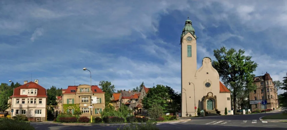 Kostel Povýšení sv. Kříže v Jablonci nad Nisou