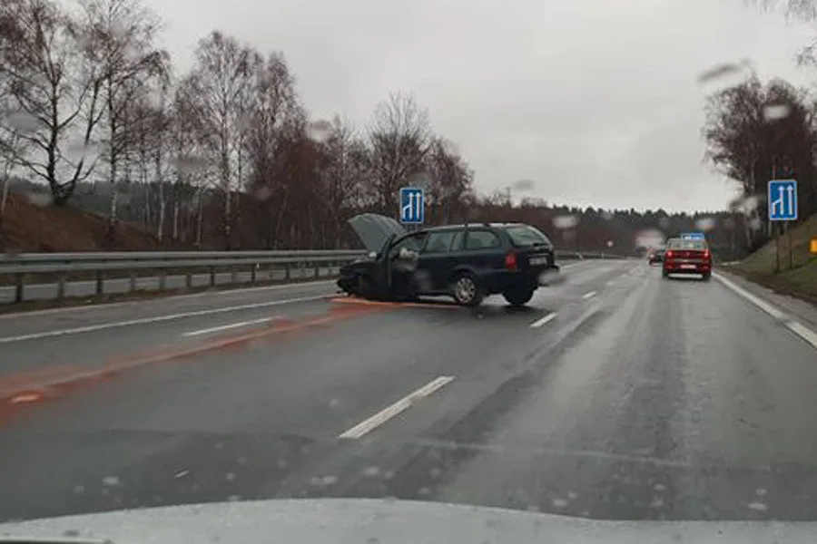 Havárie osobního automobilu u Jeřmanic