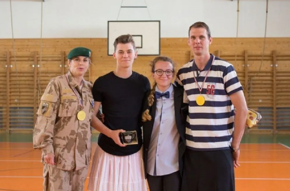 Chlapci a děvčata z blanenského gymnázia