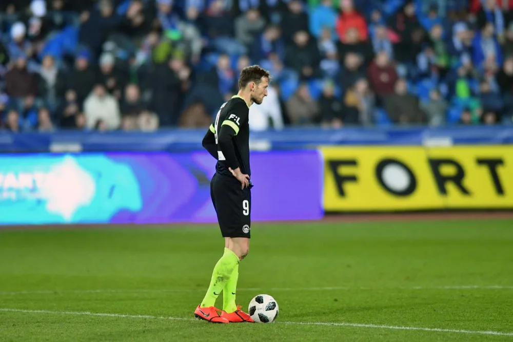 Libor Kozák dostal v zápase čtvrtou žlutou kartu.