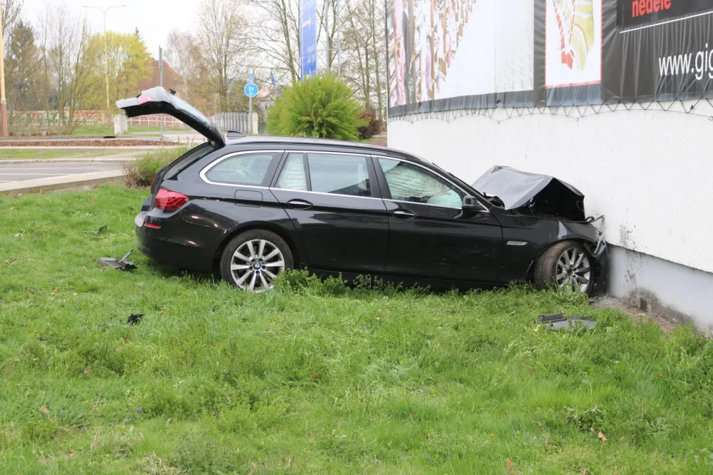 Tahle polský řidič pod vlivem drog nakonec zaparkoval.