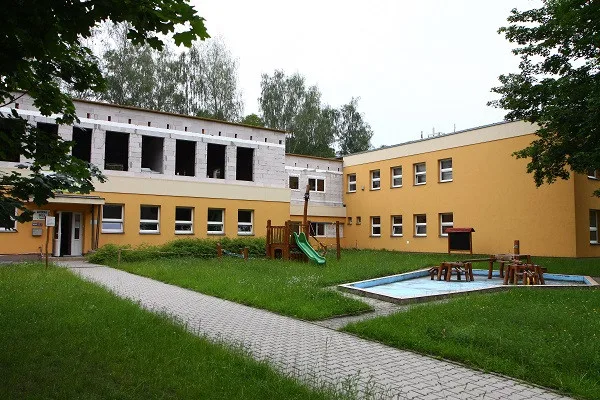Nový stacionář už pomalu dostává svou podobu.