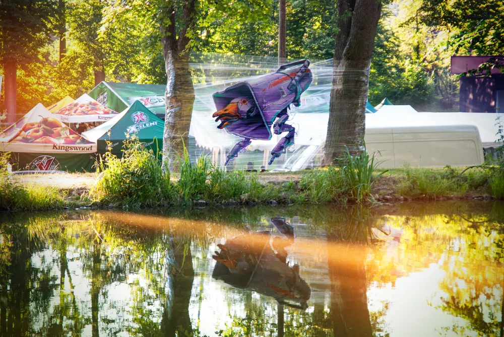Tvorba libereckého sprejera, který si říká Uplne Mimo