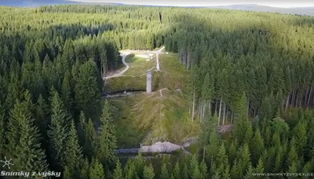 Protržená přehrada