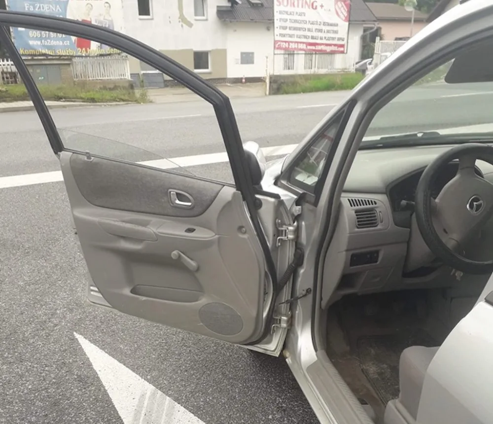 Auto jednoho z řidičů.