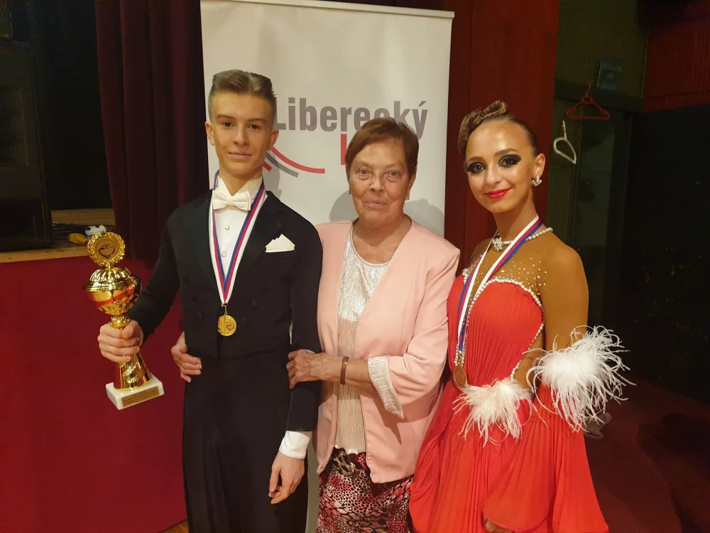 Jan Vlček, Petra Příplatová a Jana Košková, vítězové taneční ligy juniorů