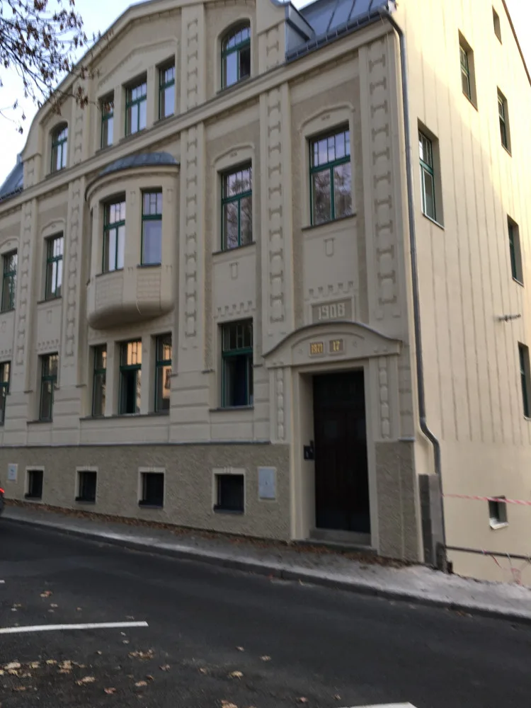 Nová fasáda, okna, dveře i střecha
