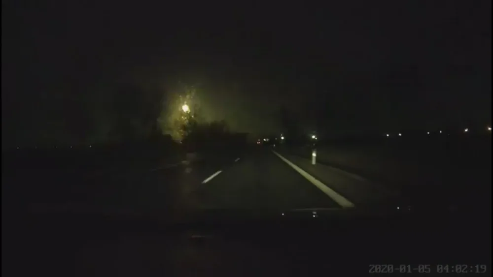 Severní obzor v neděli nad ránem prořízl jasný meteor