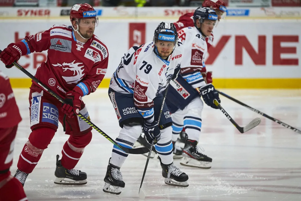 Tygři v Třinci dotahovali marně. Domácím Ocelářům podlehli 3:4