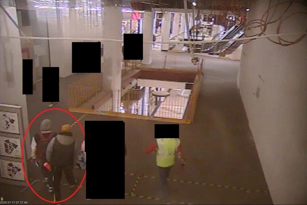 Policisté pátrají po těchto dvou mužích