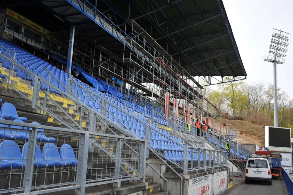 Rekonstrukce tribuny