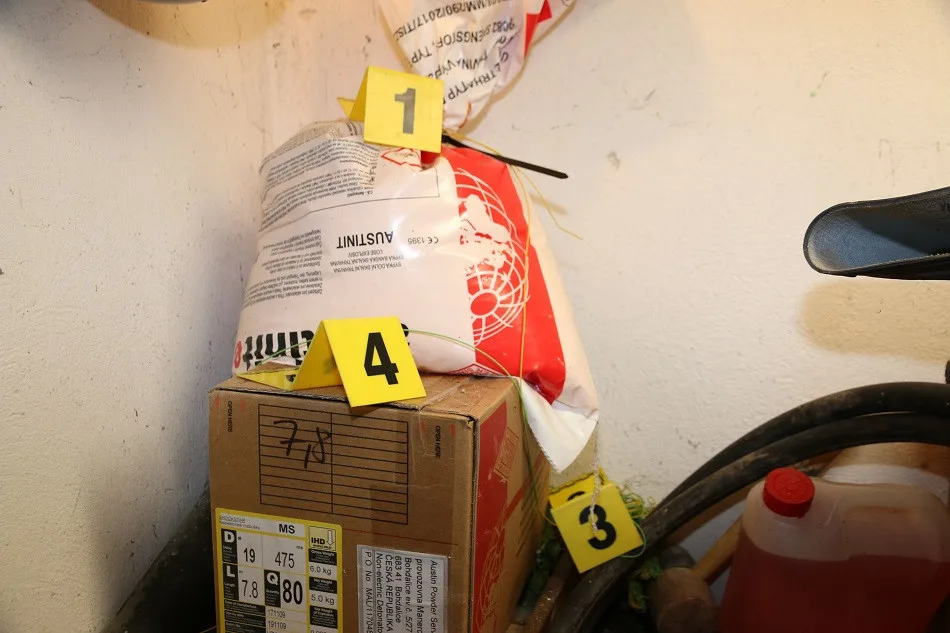 Kriminálka zatkla čtveřici mužů z Libereckého kraje a Trutnovska. Našla u nich kilogramy trhavin