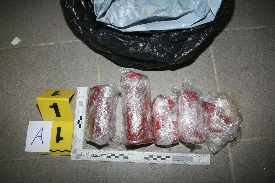 Kriminálka zatkla čtveřici mužů z Libereckého kraje a Trutnovska. Našla u nich kilogramy trhavin